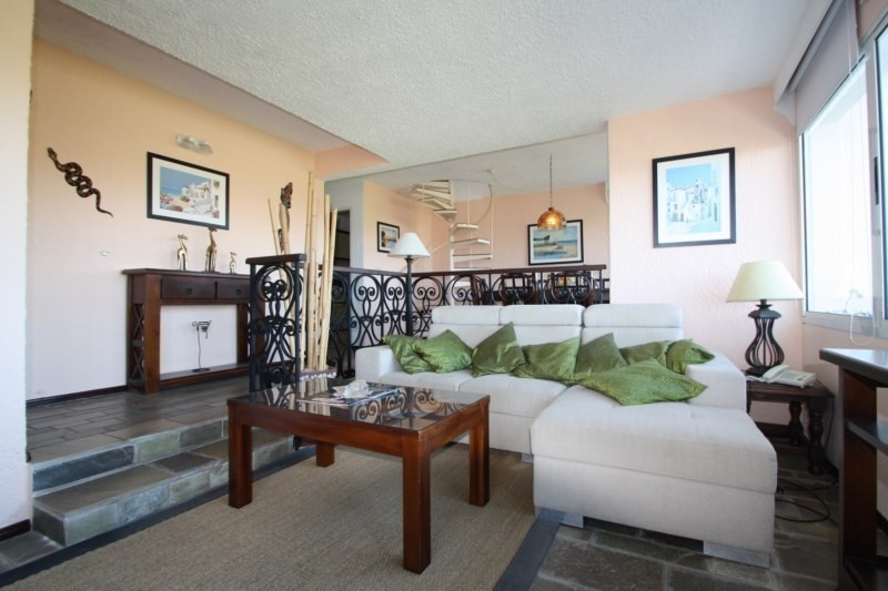 Pent house en venta sobre Playa Mansa con magníficas vistas !!